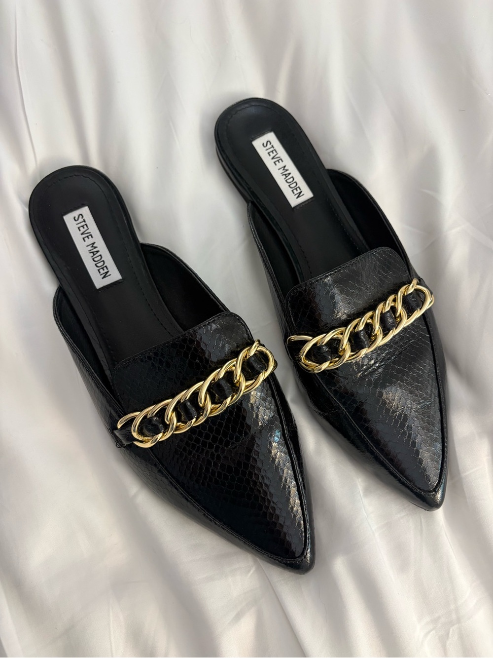 Steve Madden Black Pointed Chain Leather Mule